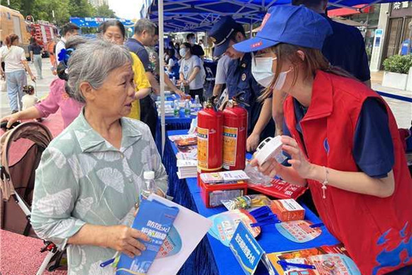 深圳寶安推動(dòng)居住場所安裝感煙火災(zāi)探測(cè)報(bào)警器